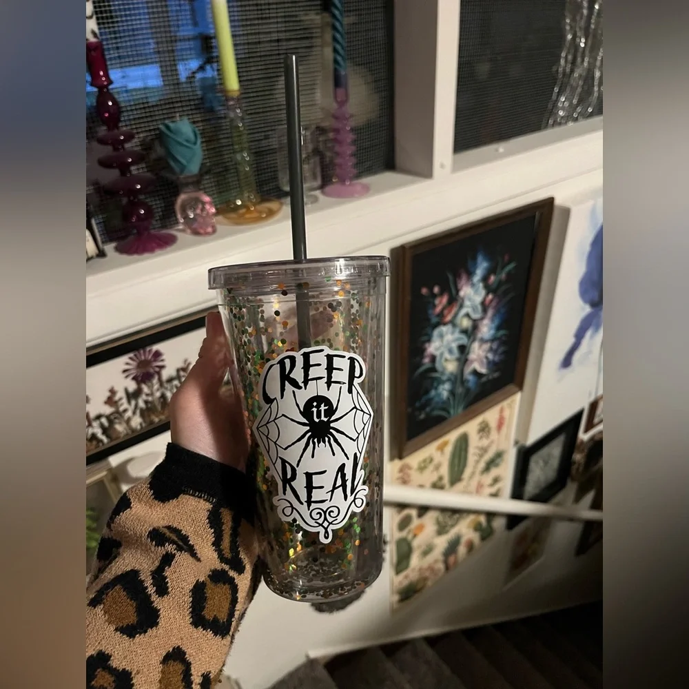 HALLOWEEN CREEP IT REAL SPARKLY PLASTIC DRINKING CUP WITH PLASTIC STRAW